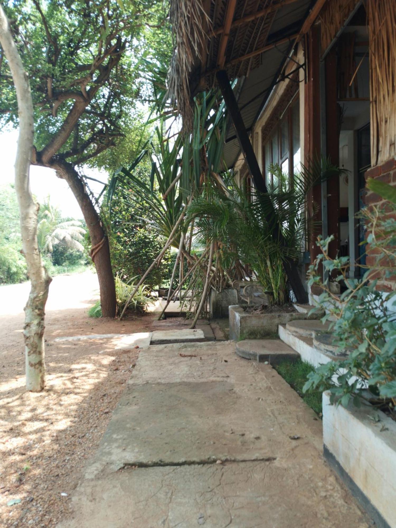 Lucky Holiday Home Anuradhapura Exterior photo