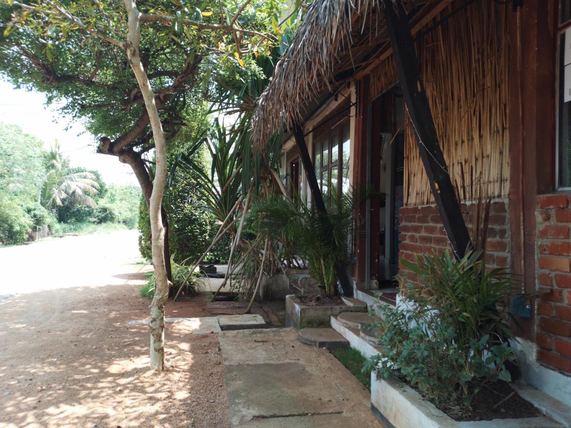 Lucky Holiday Home Anuradhapura Exterior photo